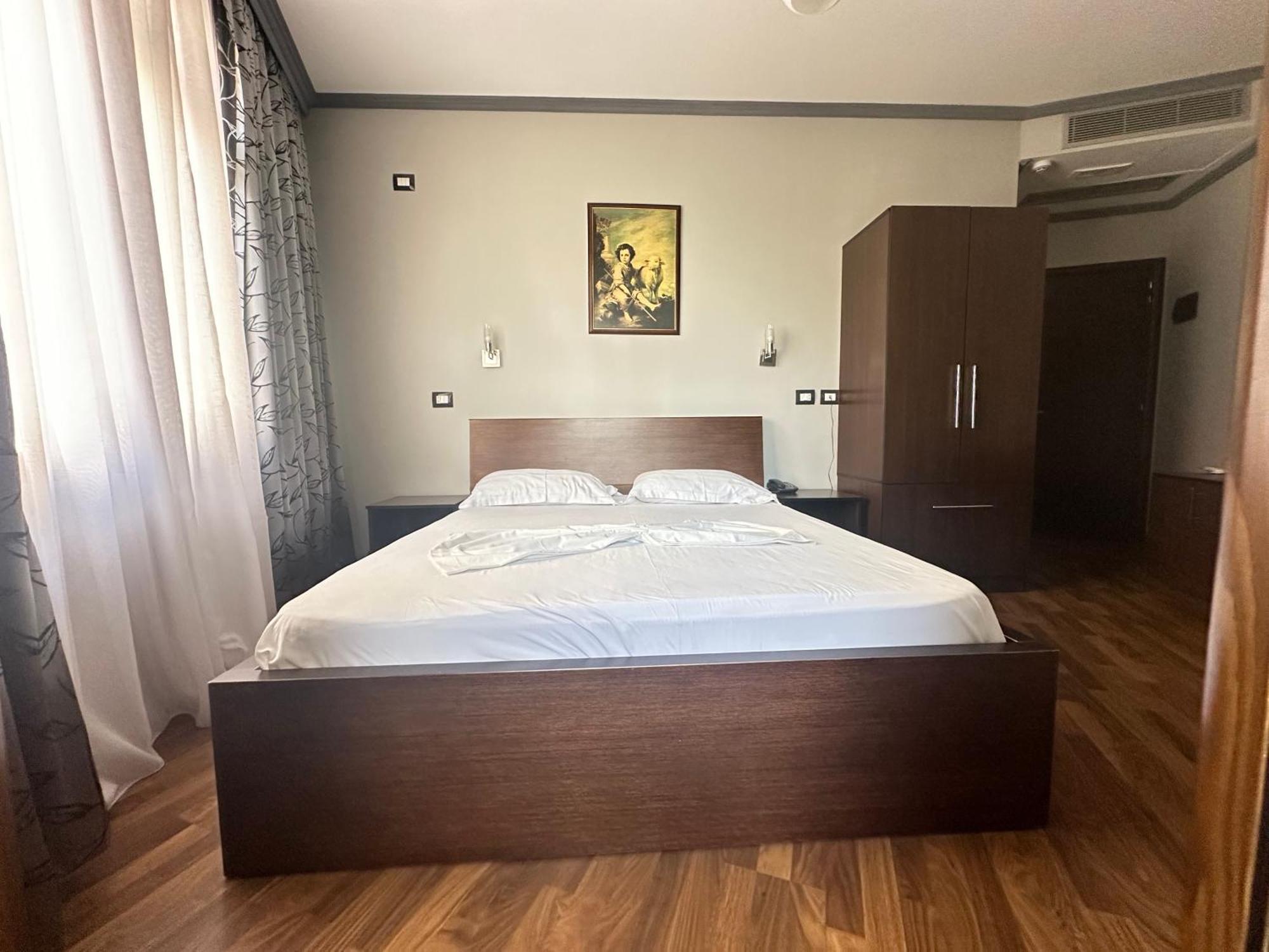 Panorama Rooms Hotel Near The Old Bazaar Krujë 외부 사진
